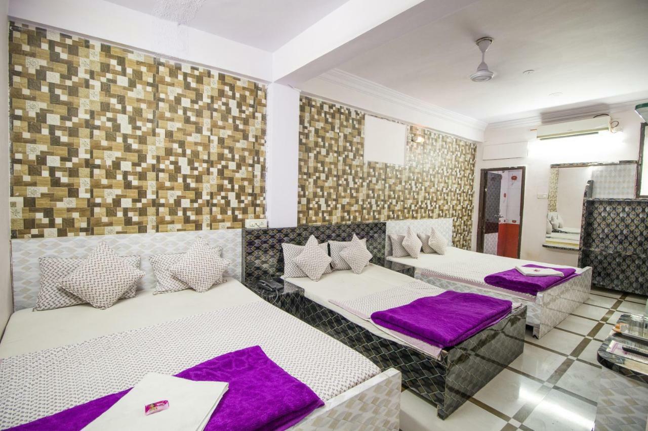 Hotel Gujarat Palace اوجاين المظهر الخارجي الصورة