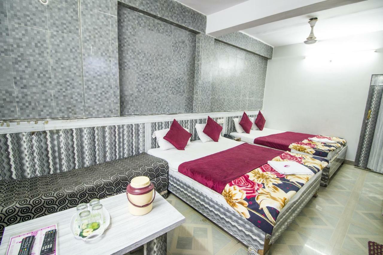 Hotel Gujarat Palace اوجاين المظهر الخارجي الصورة