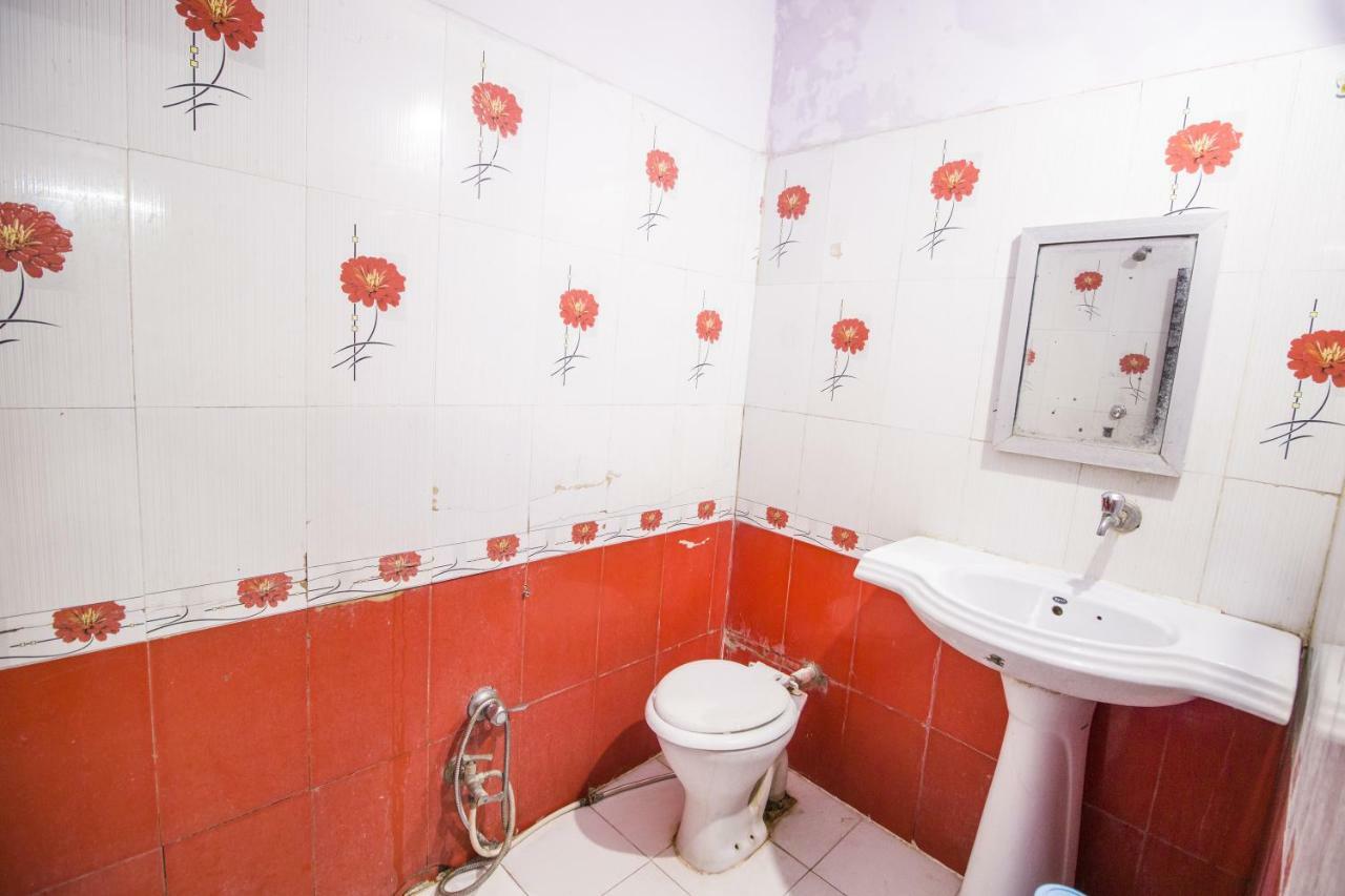 Hotel Gujarat Palace اوجاين المظهر الخارجي الصورة